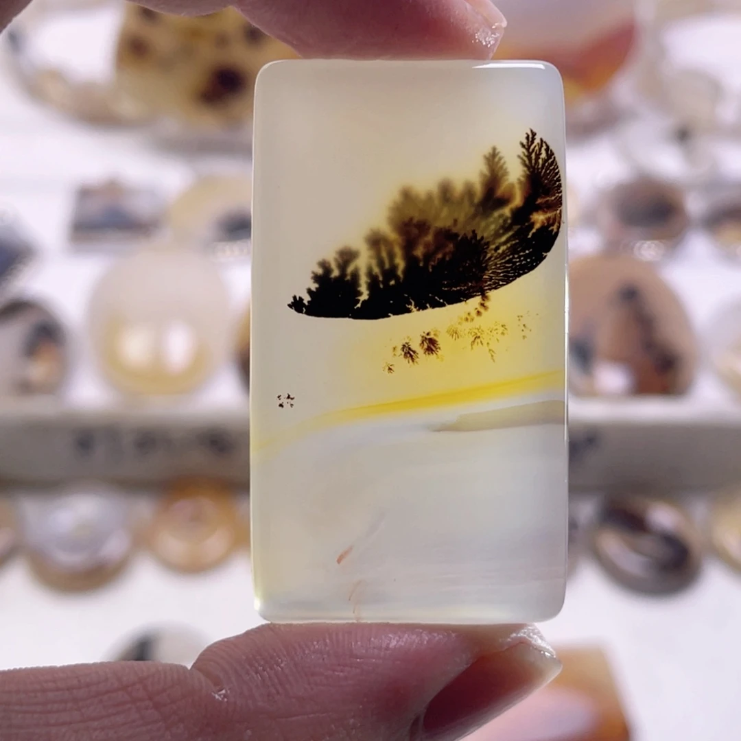 玛瑙/玉髓未镶嵌珠宝奇石