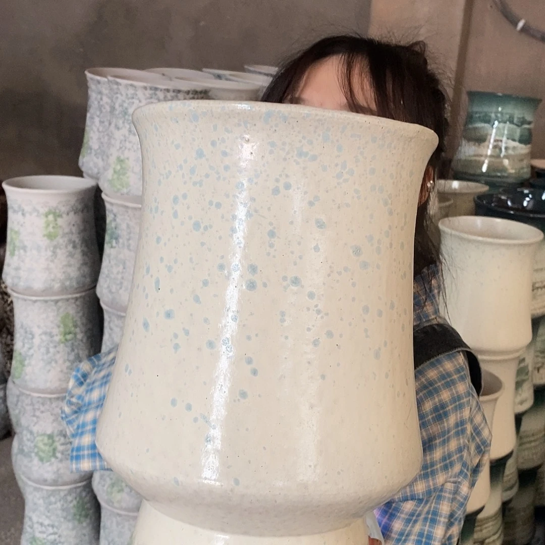 紫砂花盆口径20高30瑕疵