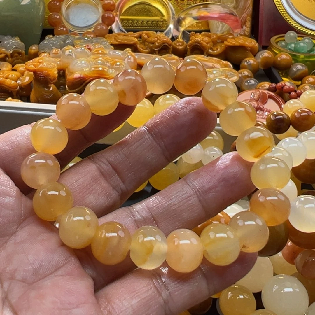 颈饰未镶嵌石英质玉