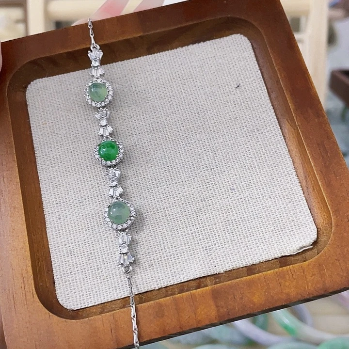 翡翠未镶嵌颈饰天然翡翠Ａ货