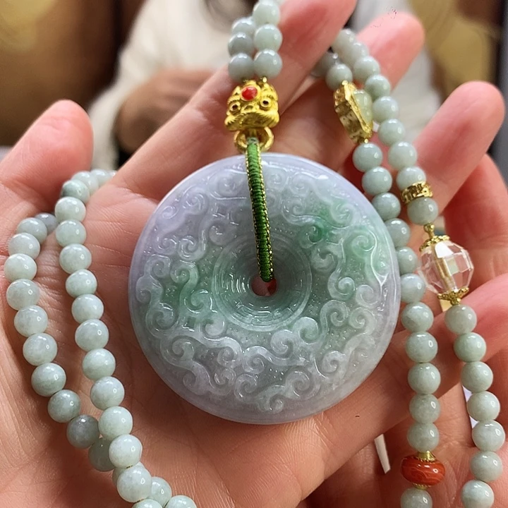 翡翠颈饰未镶嵌吊坠