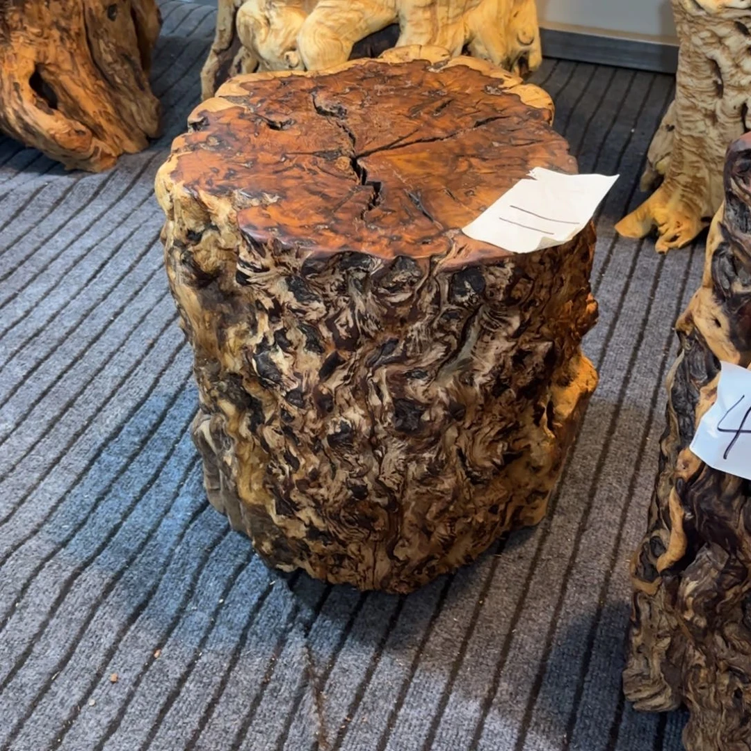 孙***师龙纹鸡心枣木手工艺品