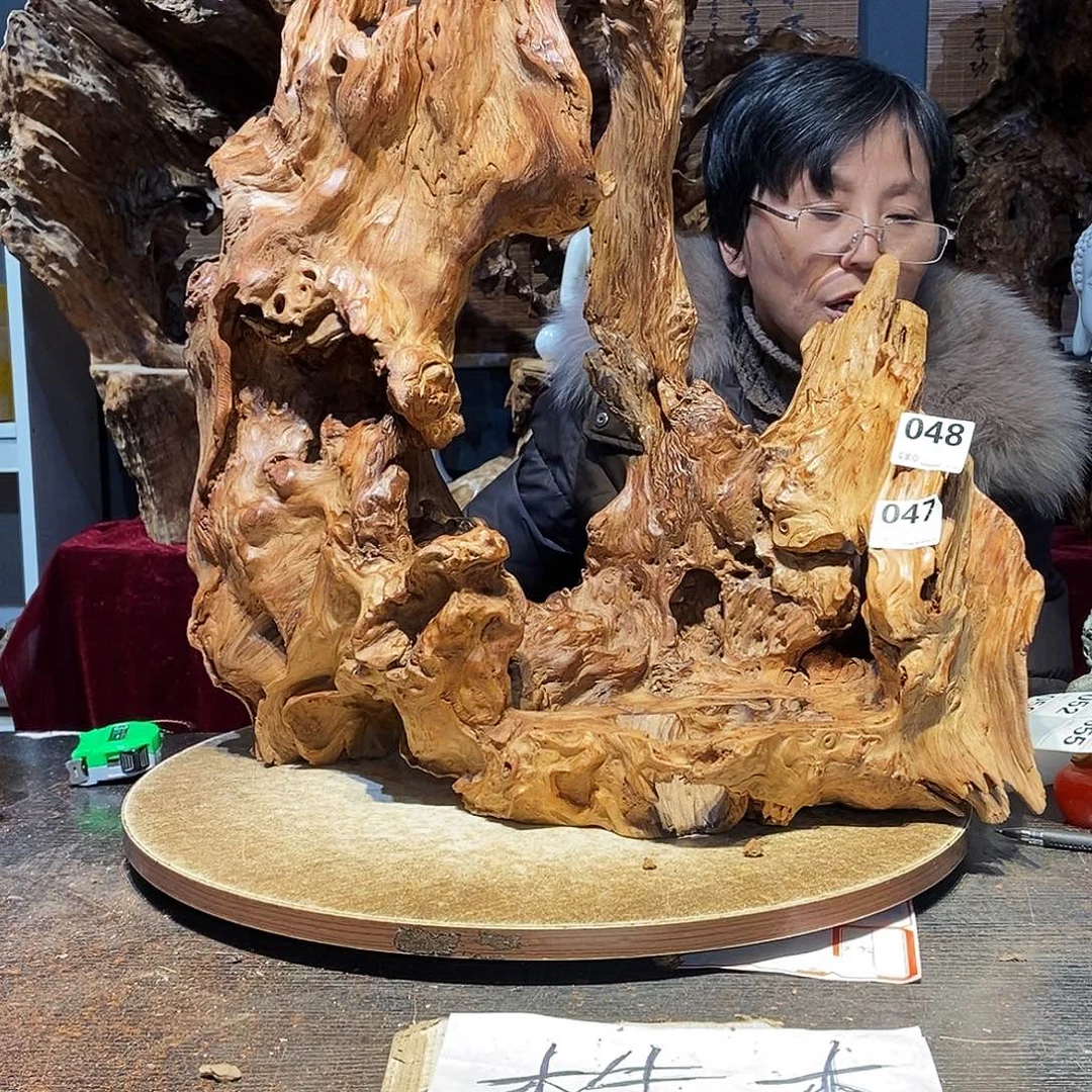 旭***酒048。红杉根随行根艺