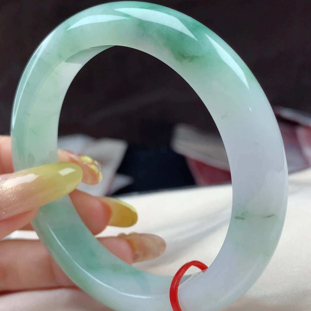 翡翠手镯未镶嵌荣96823，