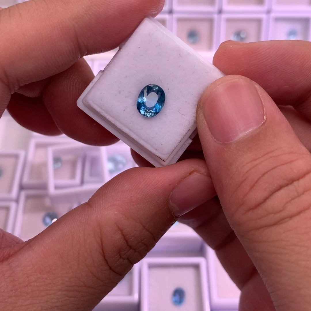 海蓝宝石裸石未镶嵌1.25