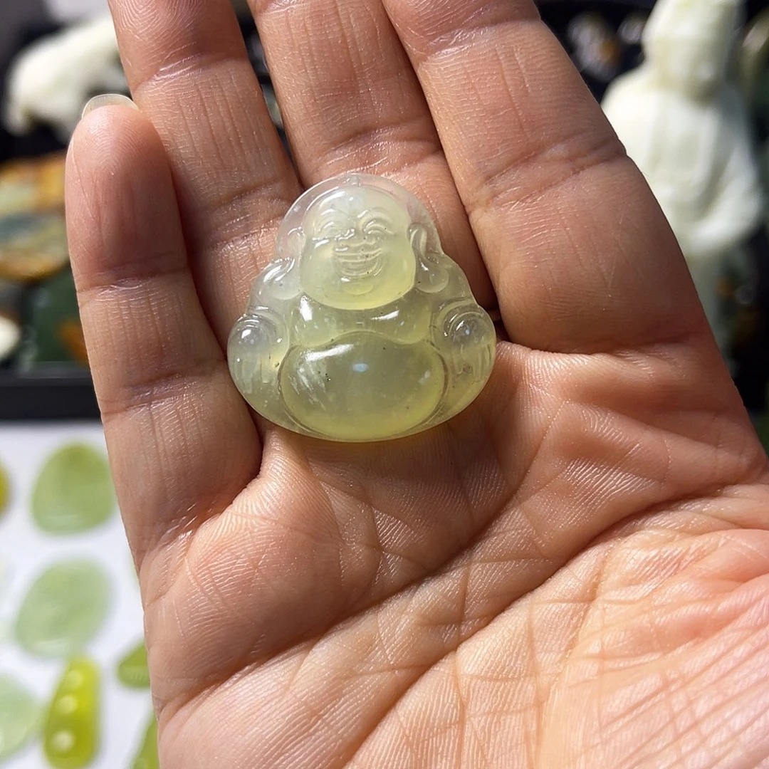 未镶嵌蛇纹石玉颈饰