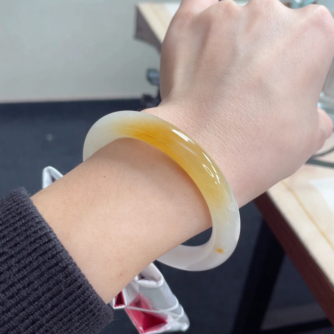 未镶嵌手镯翡翠53黄皮白肉日照金山31号