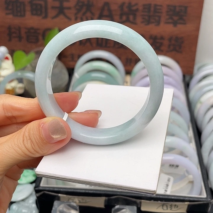 翡翠未镶嵌手镯54.6正圈有纹裂