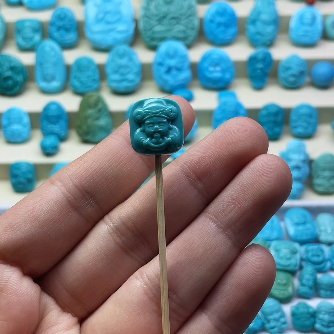 绿松石未镶嵌颈饰