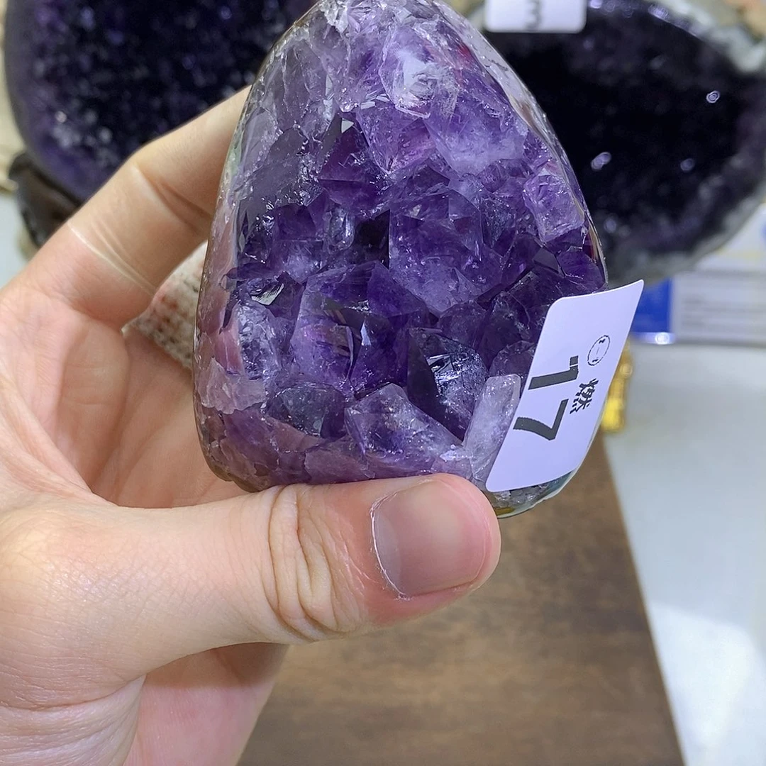 紫晶未镶嵌大型摆件（非配饰）