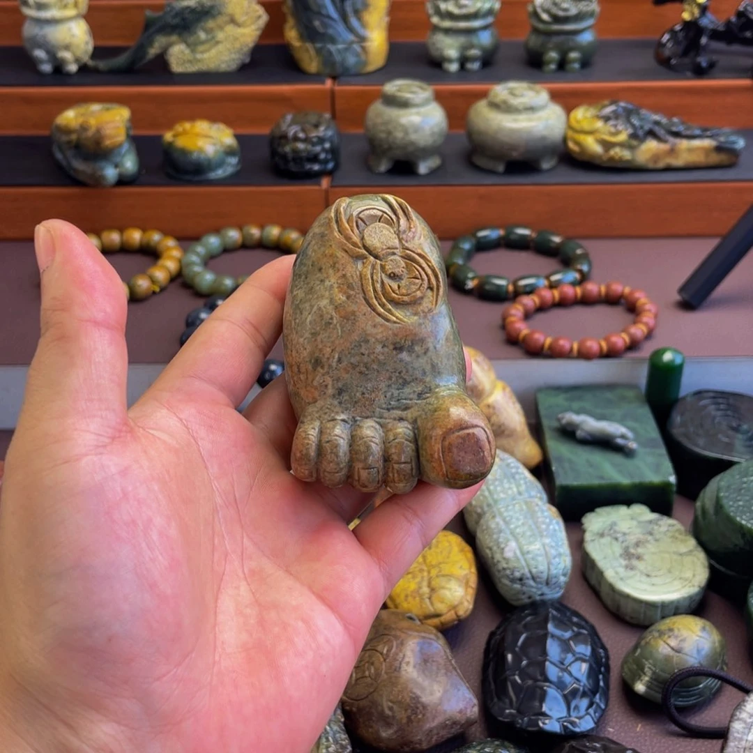 【闪购商品】未镶嵌岫岩河磨玉（透闪石质玉）挂件