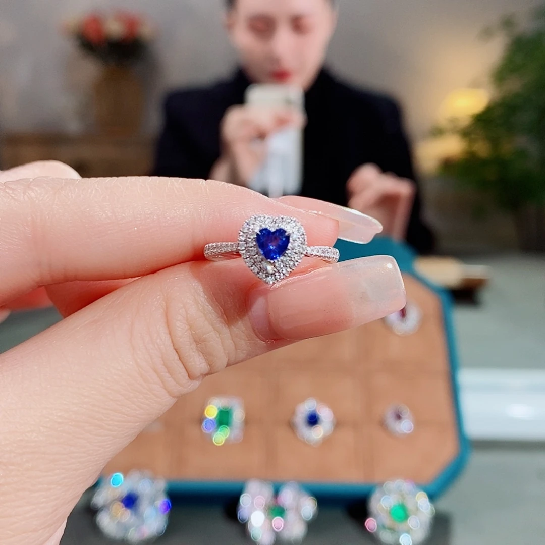 蓝宝石戒指18K金镶嵌0.36ct