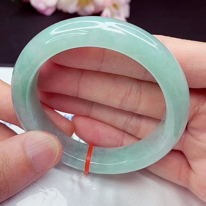 翡翠手镯未镶嵌55.8圈