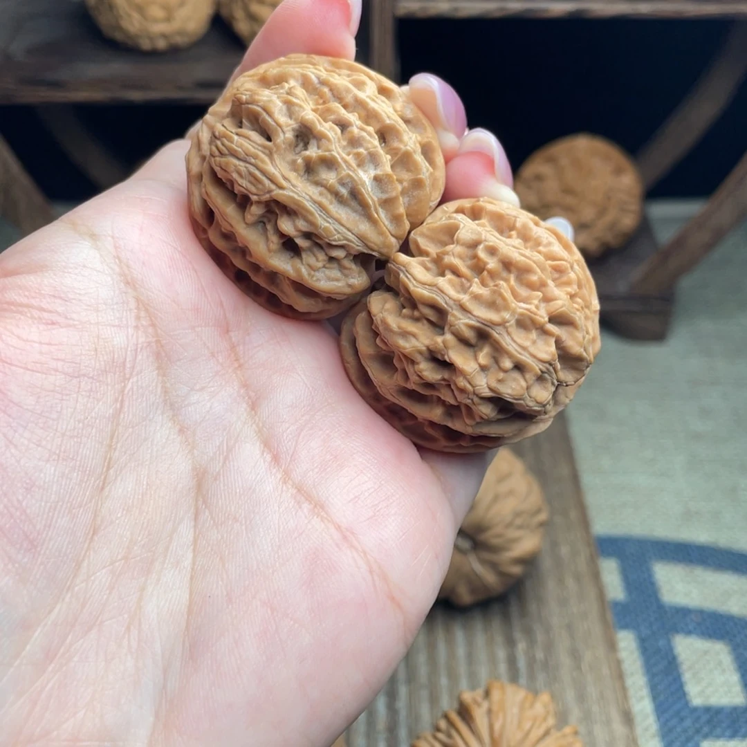 就***八文玩核桃吊坠38苹果园