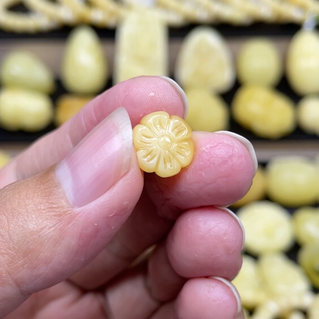 琥珀未镶嵌裸石琥珀蜜蜡