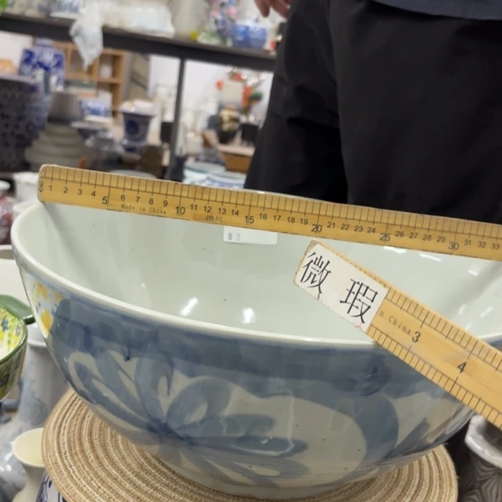 微瑕青花瓷器值得购买