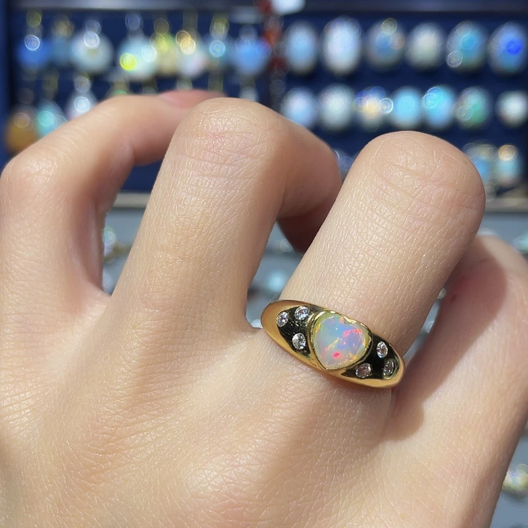 欧泊欧泊戒指银S925镶嵌。*圈