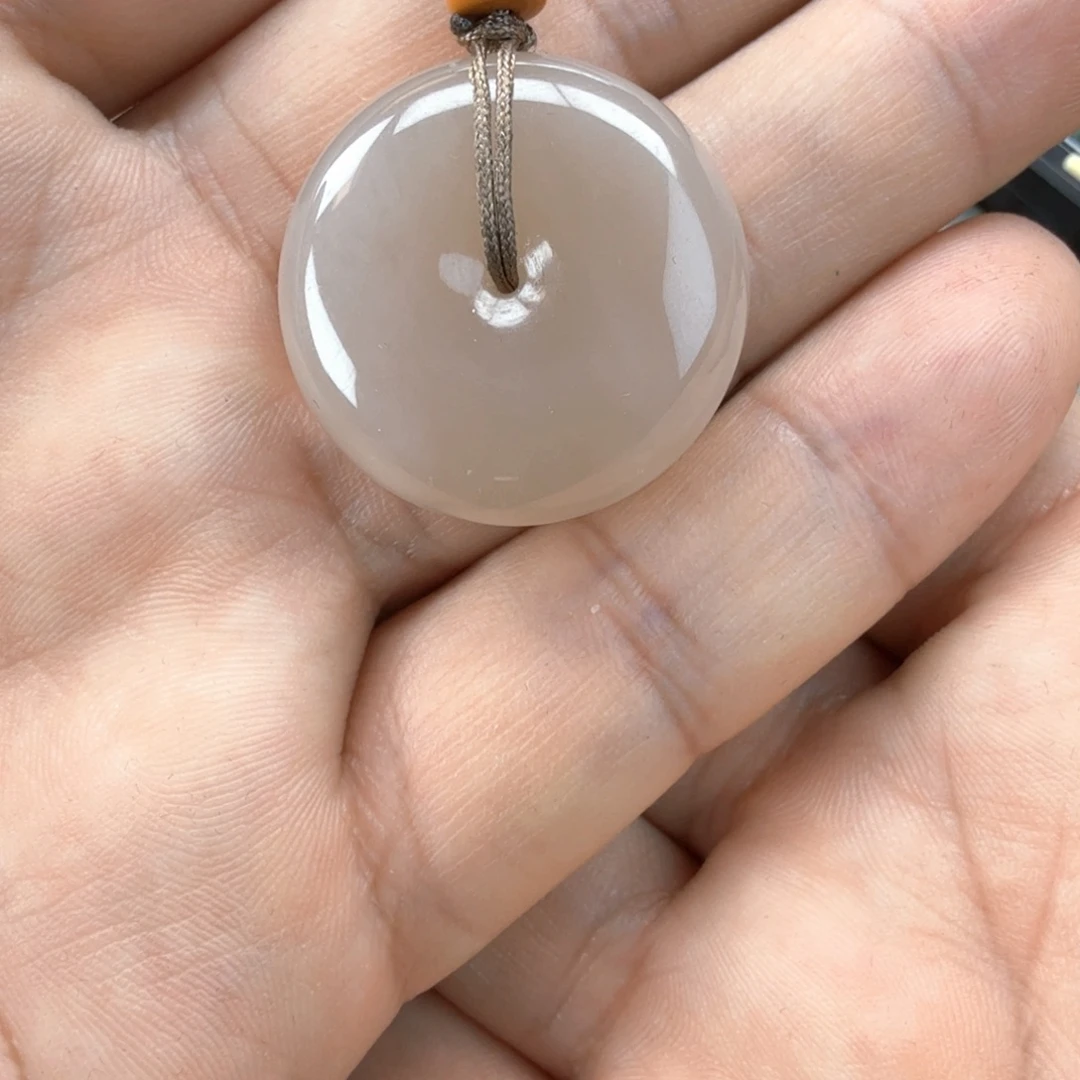 和田玉未镶嵌耳饰