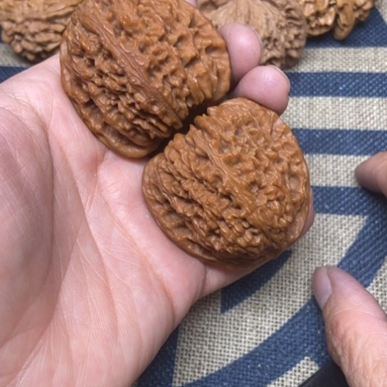 吊坠文玩核桃惊*南疆