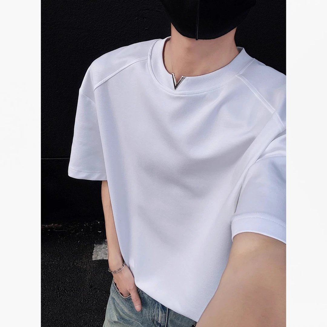 显肩宽小V领设计感短袖T恤男夏季新款潮牌痞帅高级感宽松休闲半袖