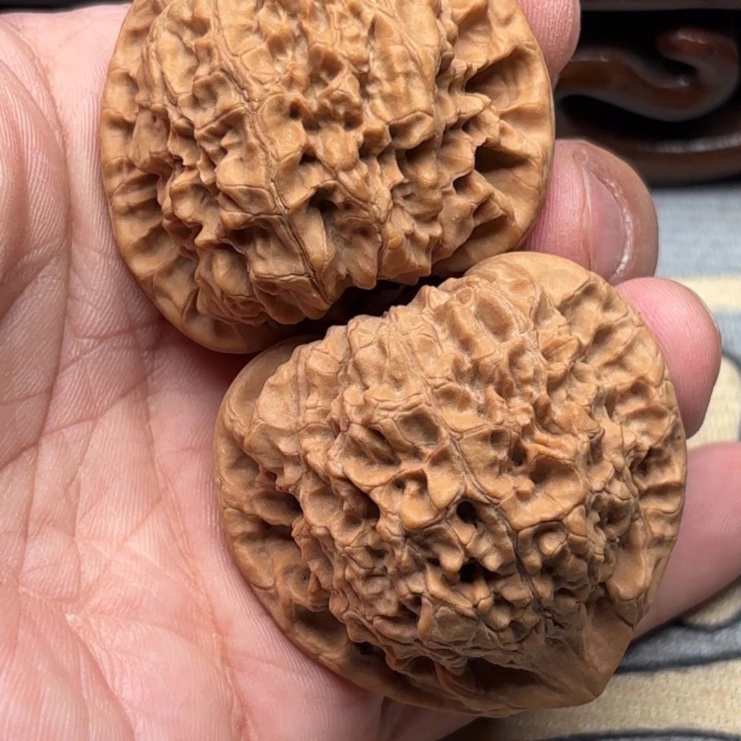 文玩核桃把件大*南疆盒子