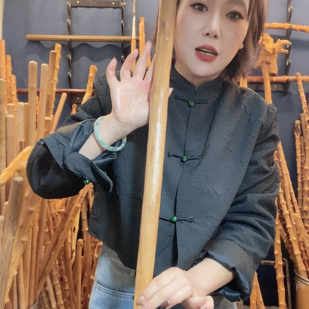 L***u好好好好哈笑好好好好