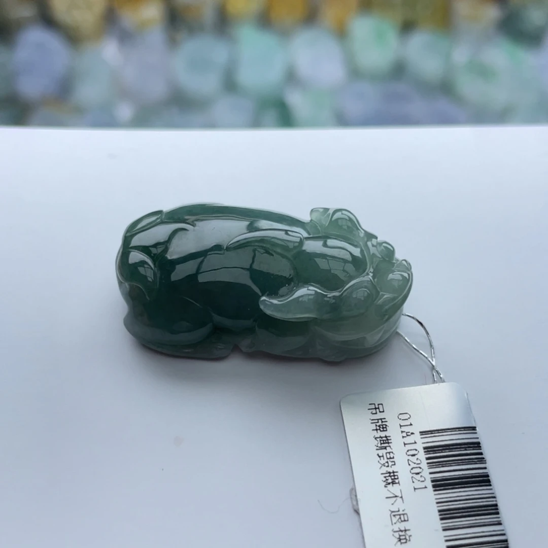 翡翠颈饰未镶嵌貔貅