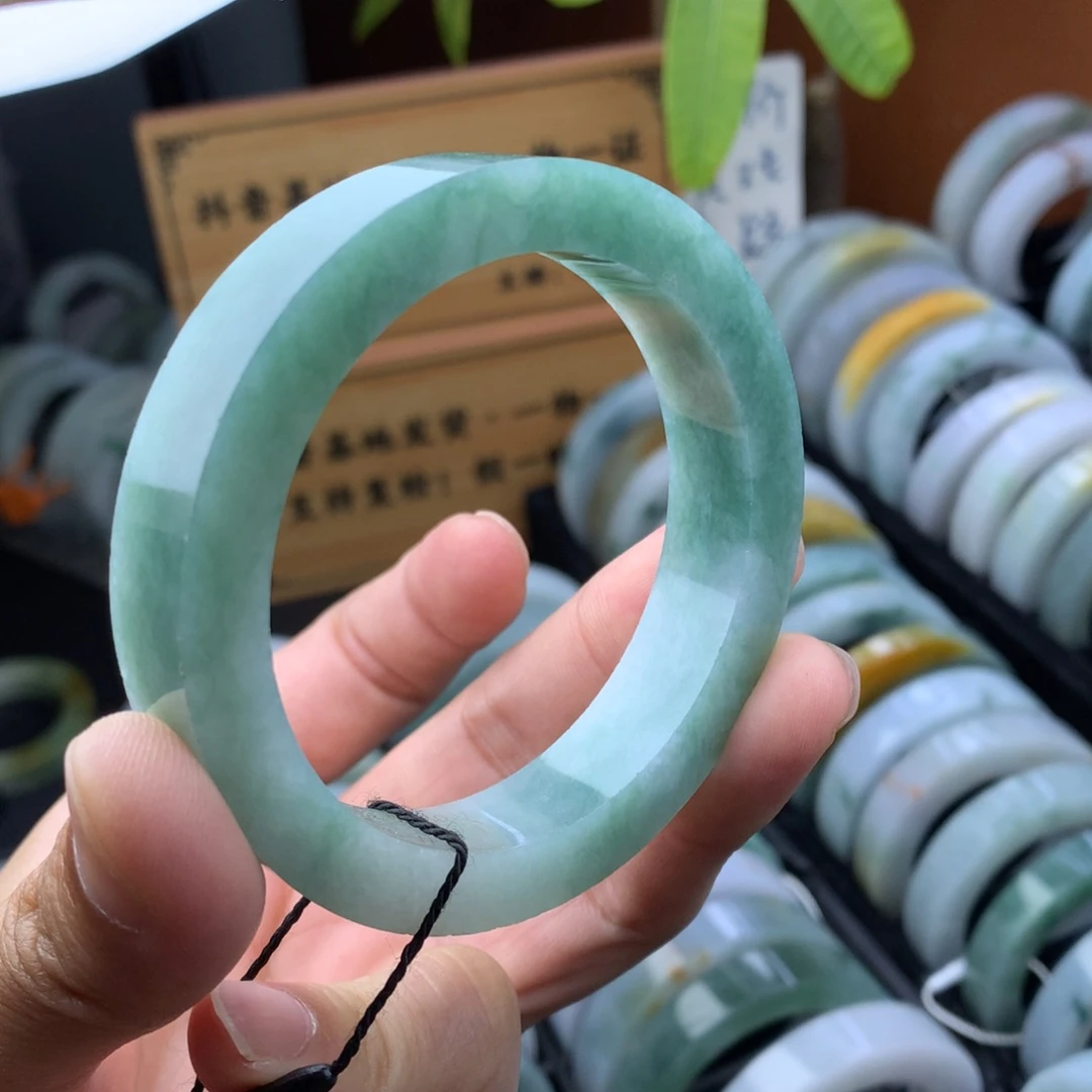 未镶嵌手镯定制翡翠定制手镯