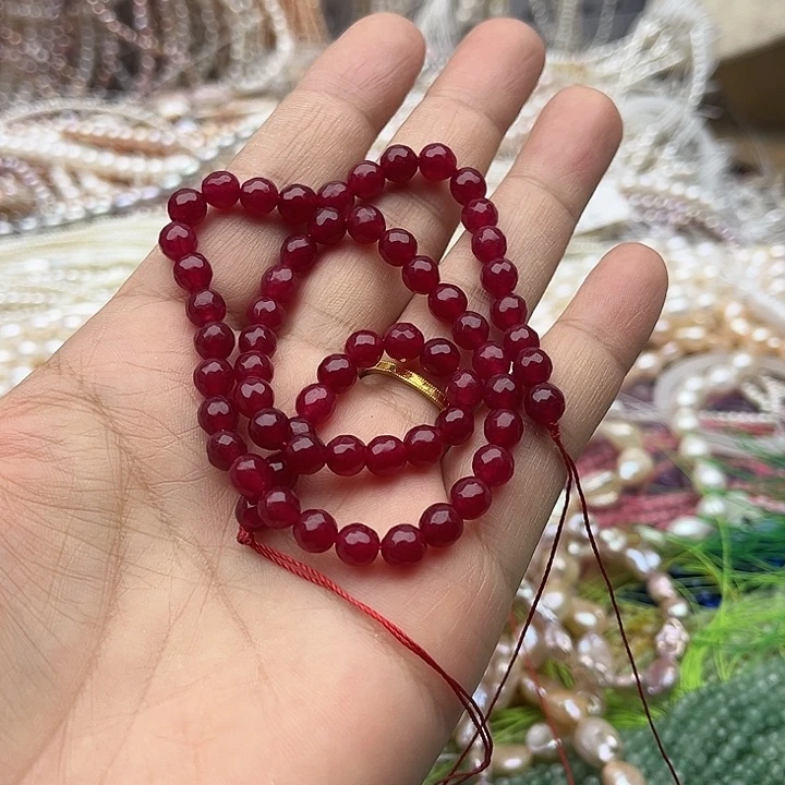 玛瑙/玉髓未镶嵌珠宝半成品一条6mm左右红宝刻面