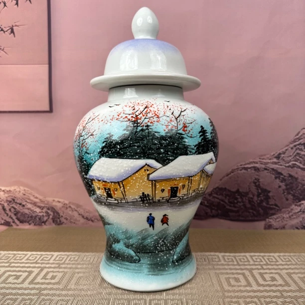 手绘雪景陶瓷将军罐摆件（高度36厘米肚径20厘米）