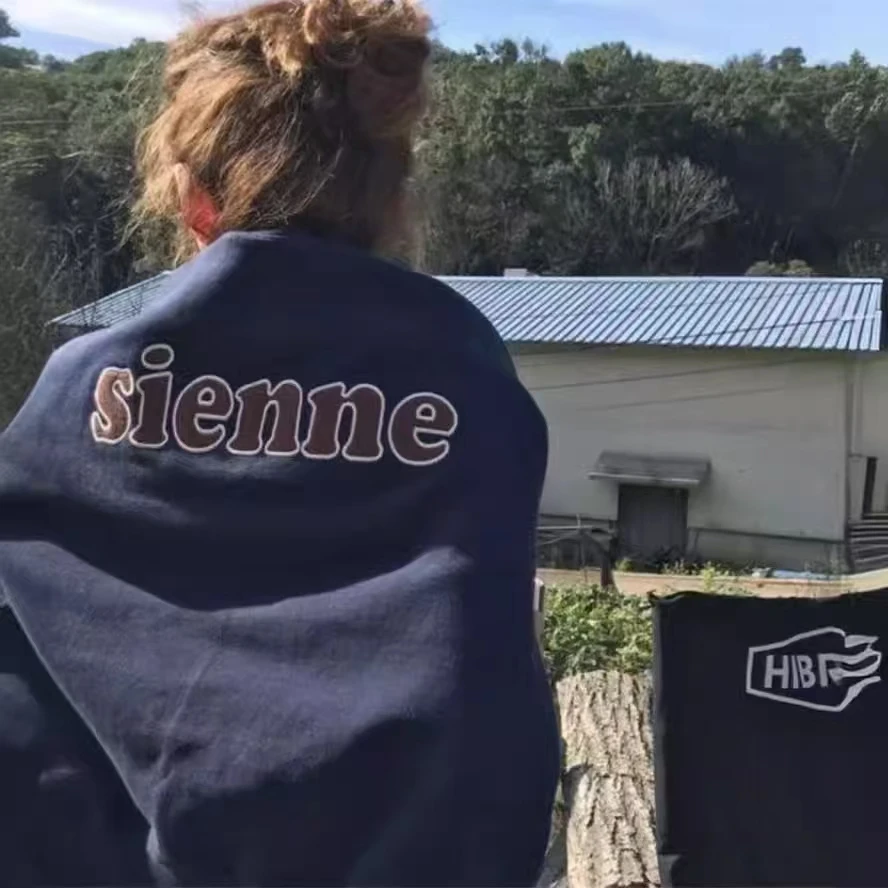 麦麦-‘怦然心动~韩系清新百搭卫衣