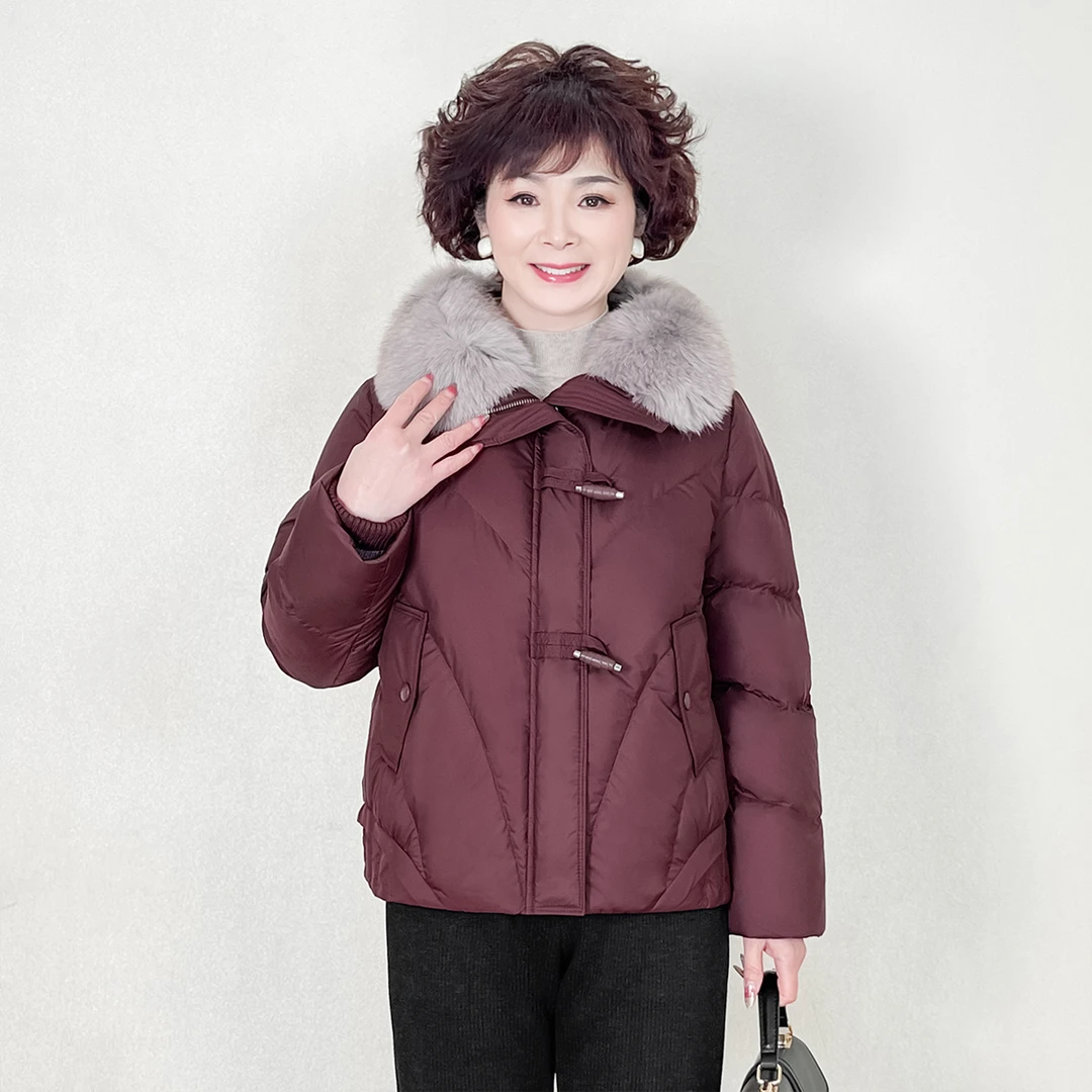 妈妈羽绒服2024新款冬天保暖白鸭绒衣服中老年女装狐狸毛外套棉袄