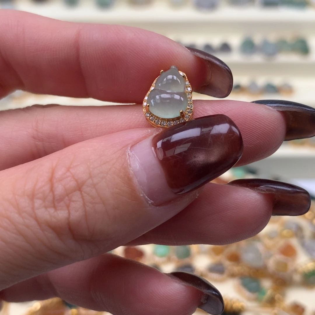 翡翠银S925镶嵌颈饰葫芦