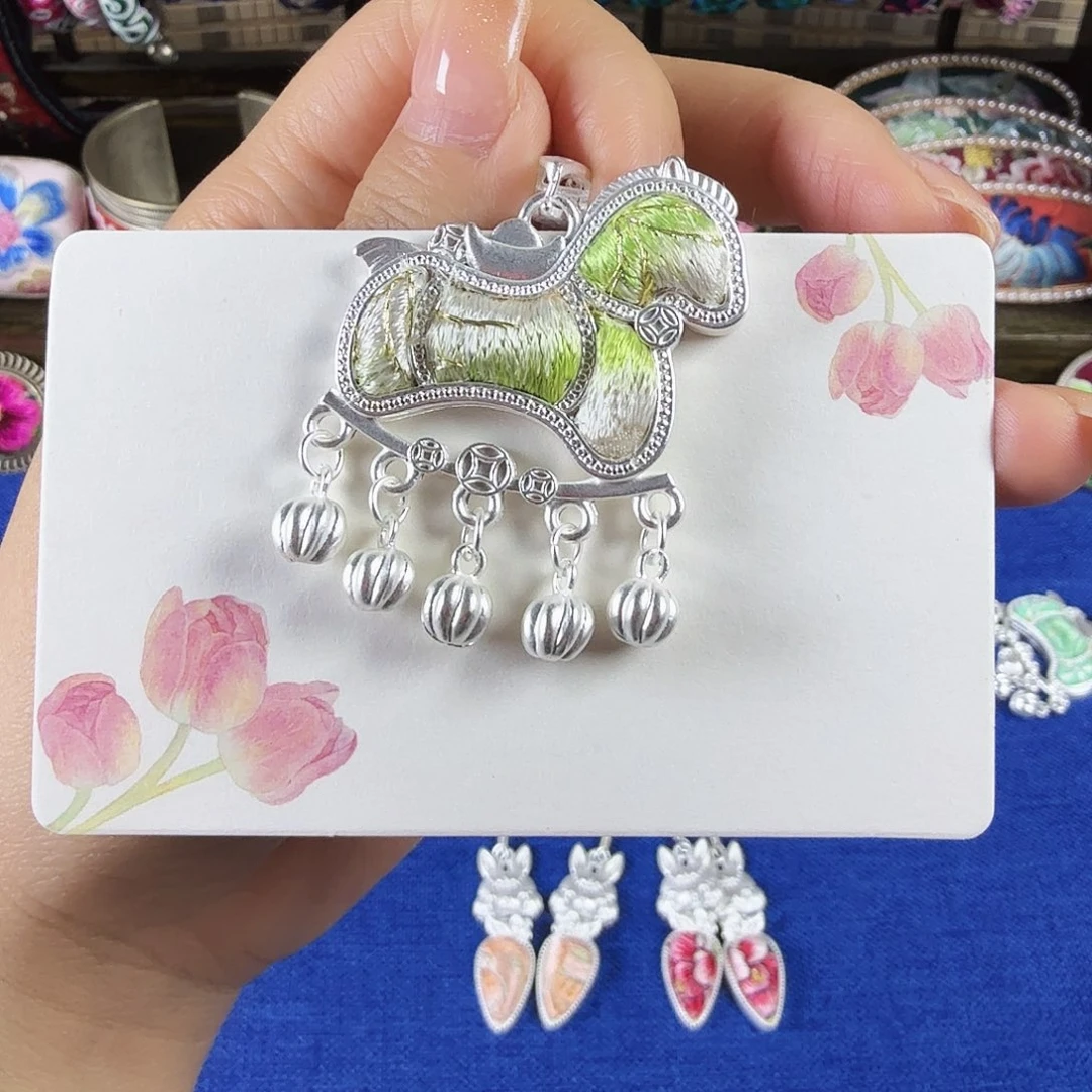 传承非遗刺绣饰品（马上有钱）