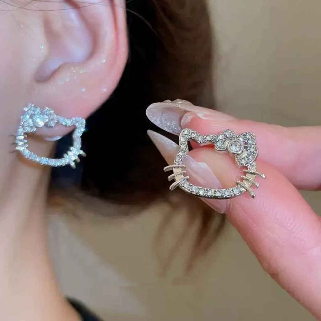 铜合金耳饰 1130 镶钻HelloKitty耳钉气质小众少女风耳环耳饰