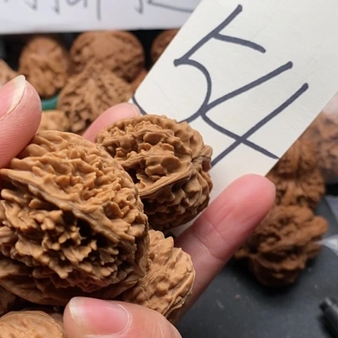 桃核吊坠核****红核桃的营养价值