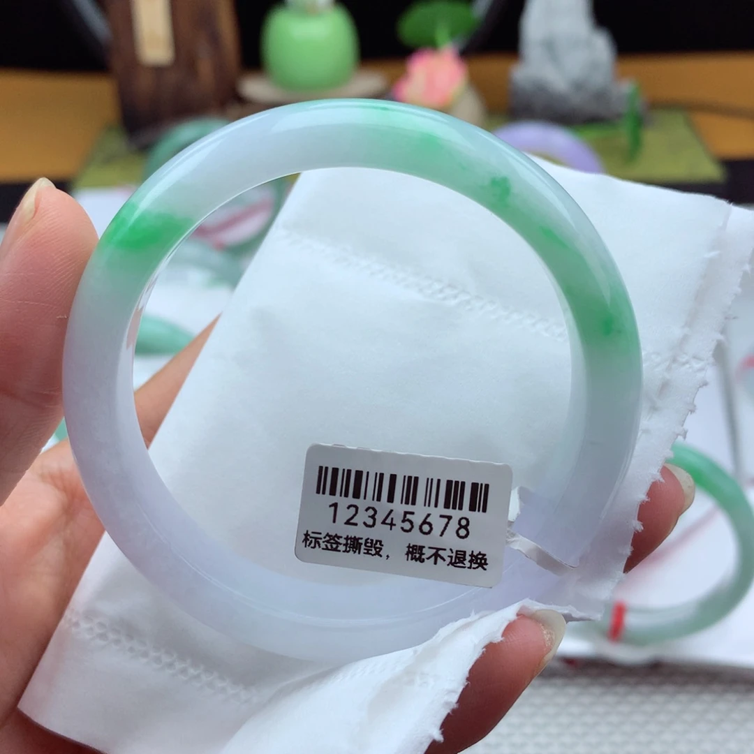 翡翠手镯未镶嵌微*纯天然