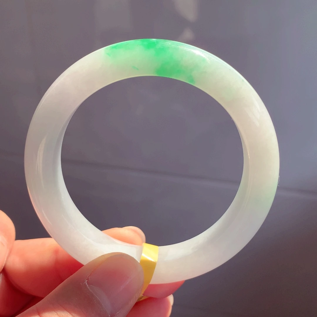 翡翠手镯未镶嵌缅甸翡翠