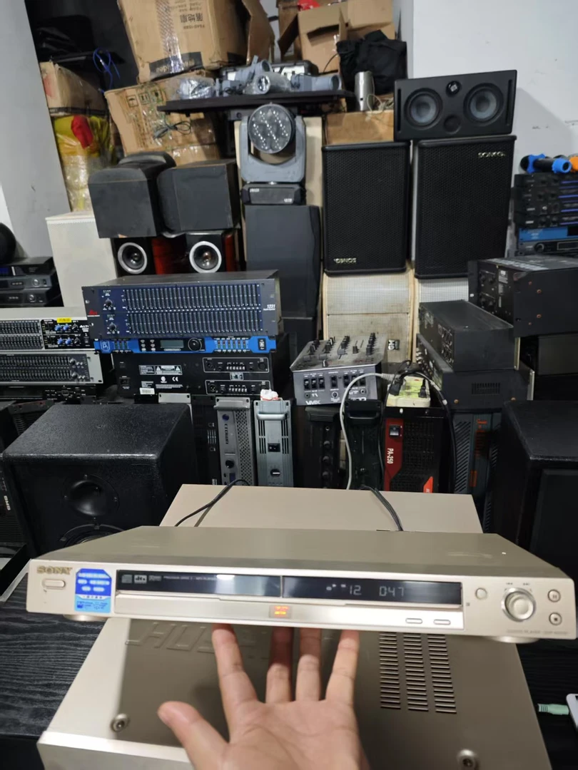 9新 Sony/索尼 《索尼 型号530 DVD机一台》运费自理