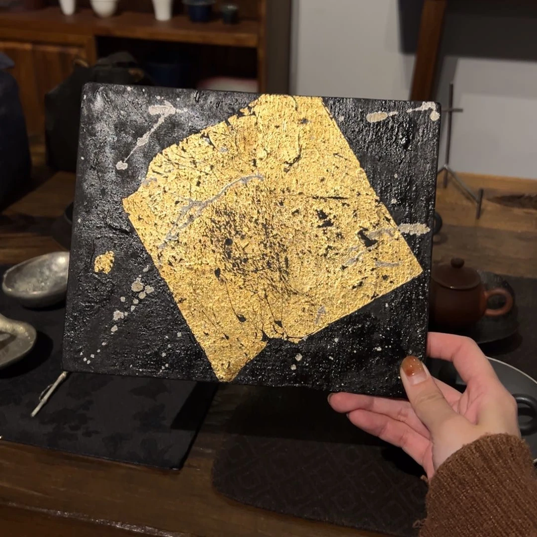 摆件陶瓷。    陶瓷。