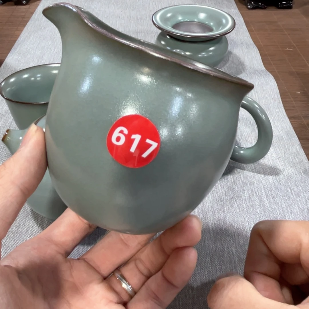 瓷片小微瑕。。。。。。。。。。