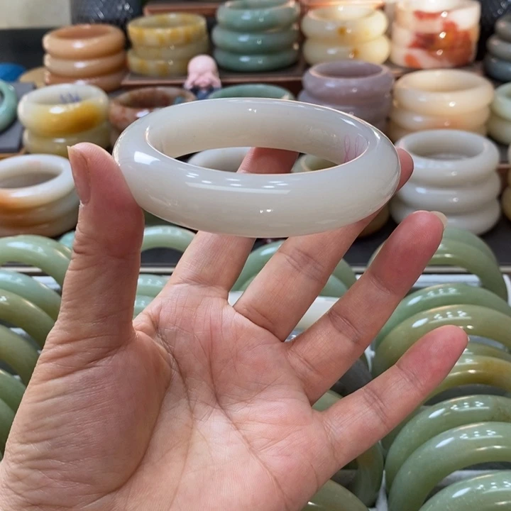 石英质玉手镯合金霸****】