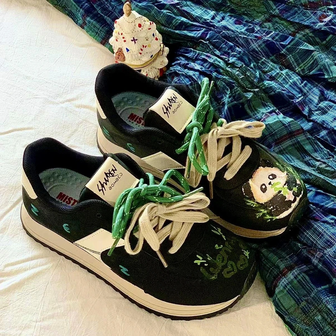 百搭厚底黑色系带阿甘鞋女秋新款显瘦拼接熊猫经典拼色老爹鞋