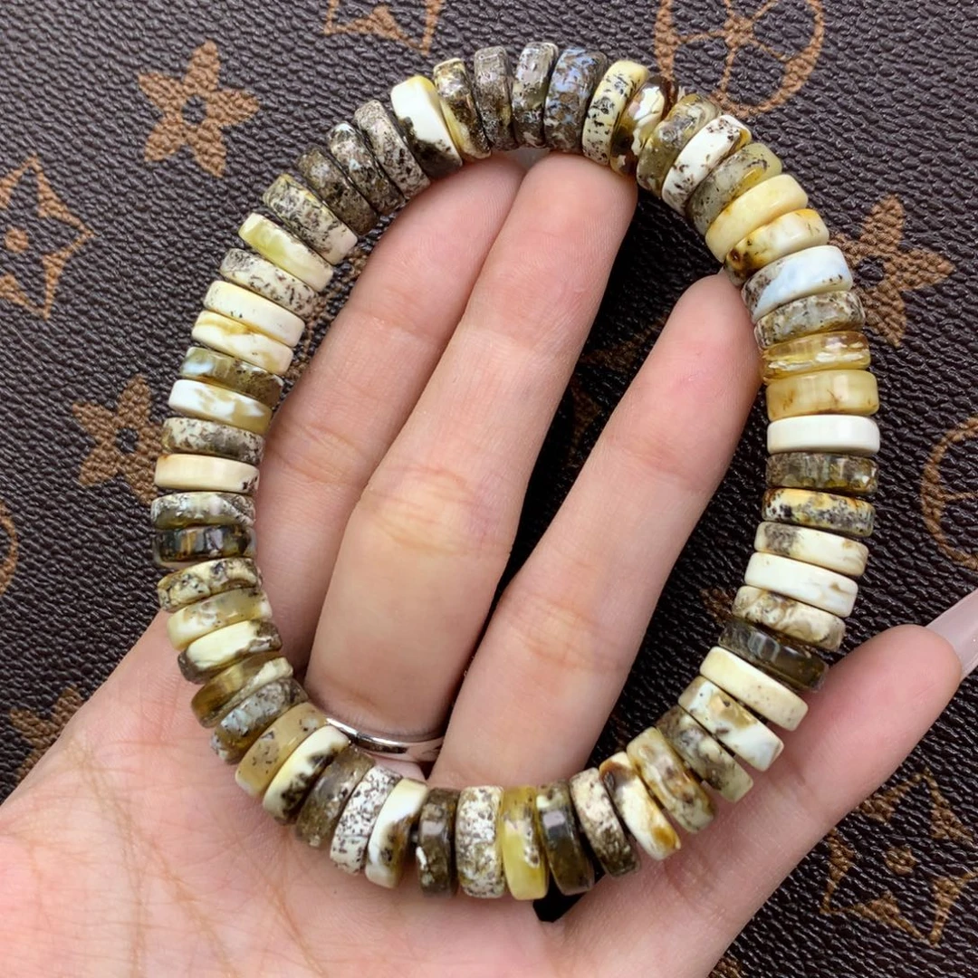 琥珀未镶嵌珠宝奇石11