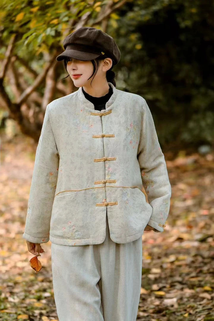 冬季新款亚麻彩色刺绣加厚棉服宽松型棉衣立领常规款上衣复古绣花