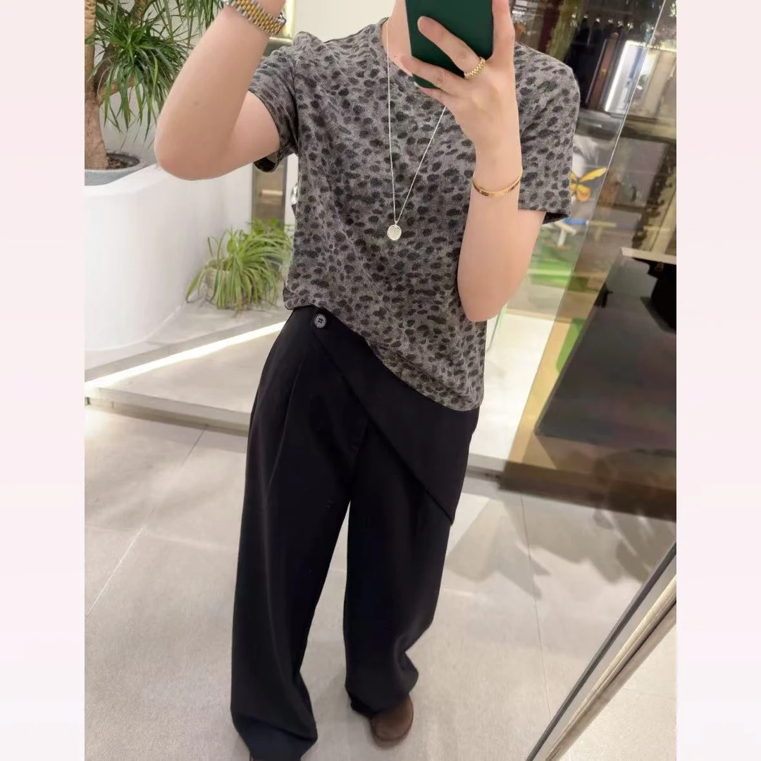 春苗女装    豹纹上衣      时尚减龄设计感百搭气质