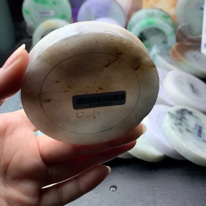 定制翡翠未镶嵌手镯