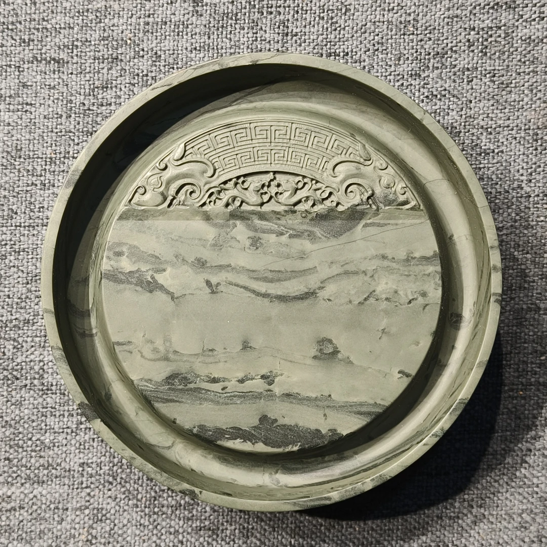 甘肃洮砚，水泉兽纹砚，尺寸9.8*9.8*2.6厘米