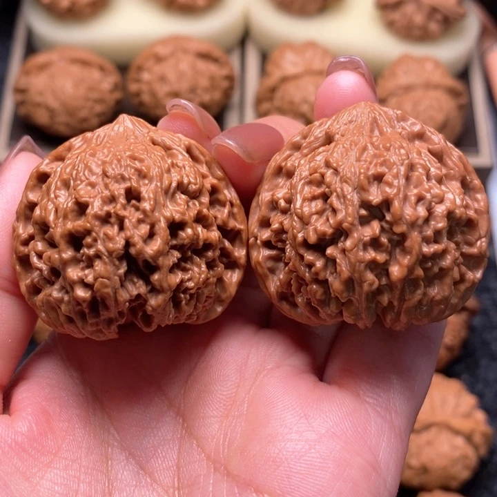 文玩核桃把件精品满天星40