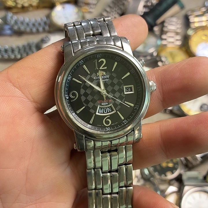 钢金属自动机械机芯